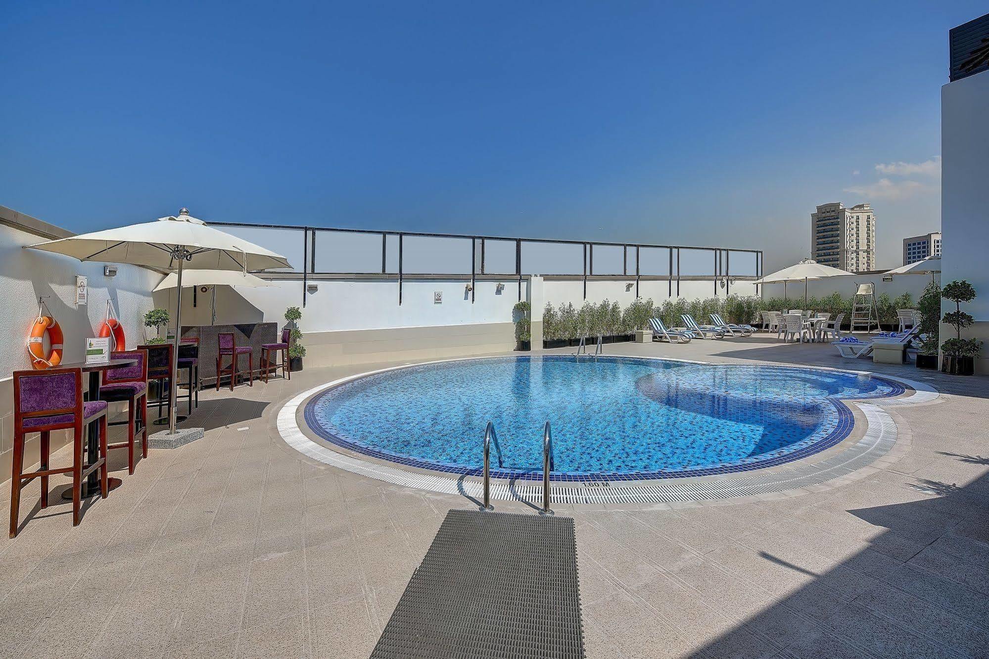 Raintree Rolla Hotel Dubai Exteriör bild
